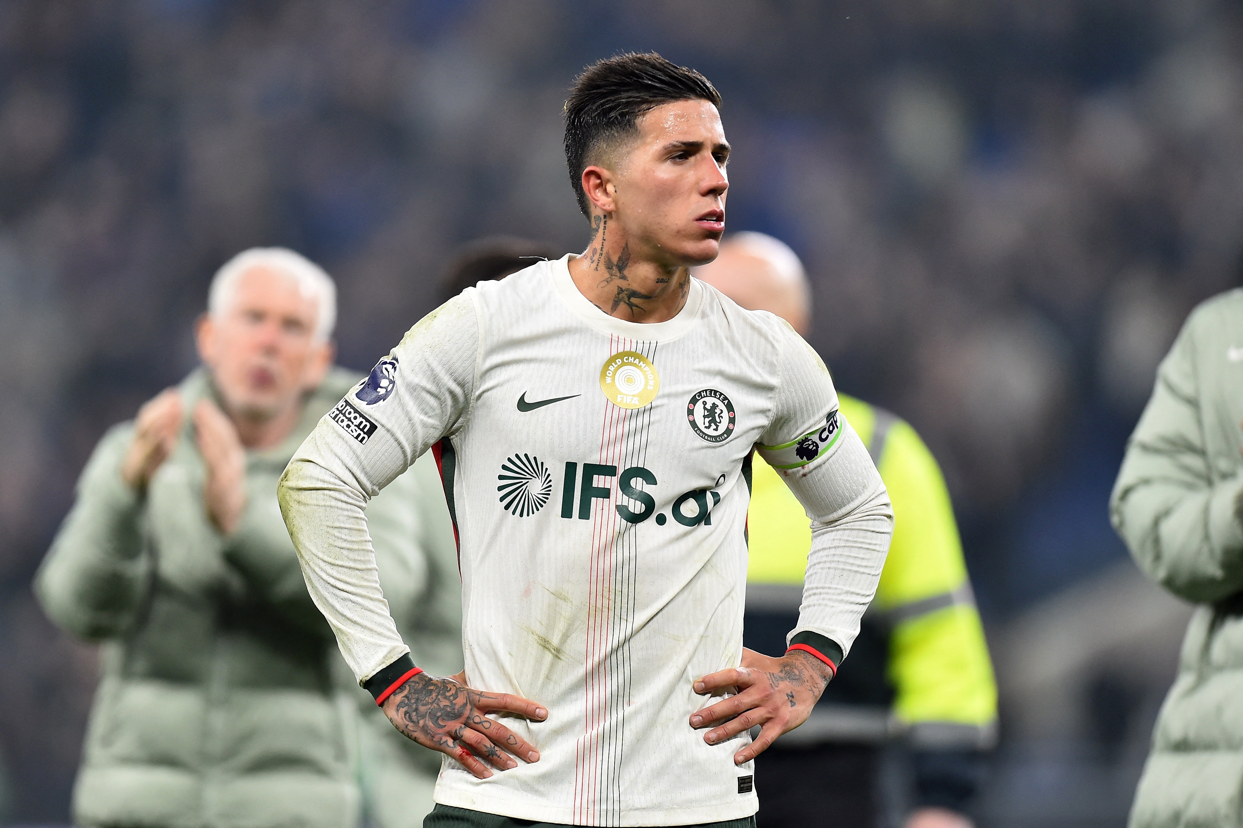 旧将：恩佐库库言论都不当为何只罚恩佐？雪藏亿元先生代价太大了