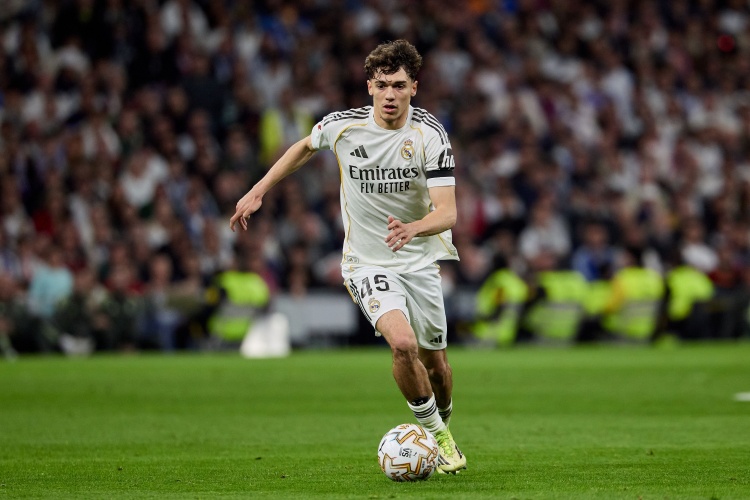 TA：相比于卡马文加，18岁皇马小将皮塔奇更有可能首发出战拜仁