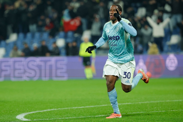 罗马诺：尤文图斯正在积极为奥蓬达寻找下家，但还未彻底放弃戴维